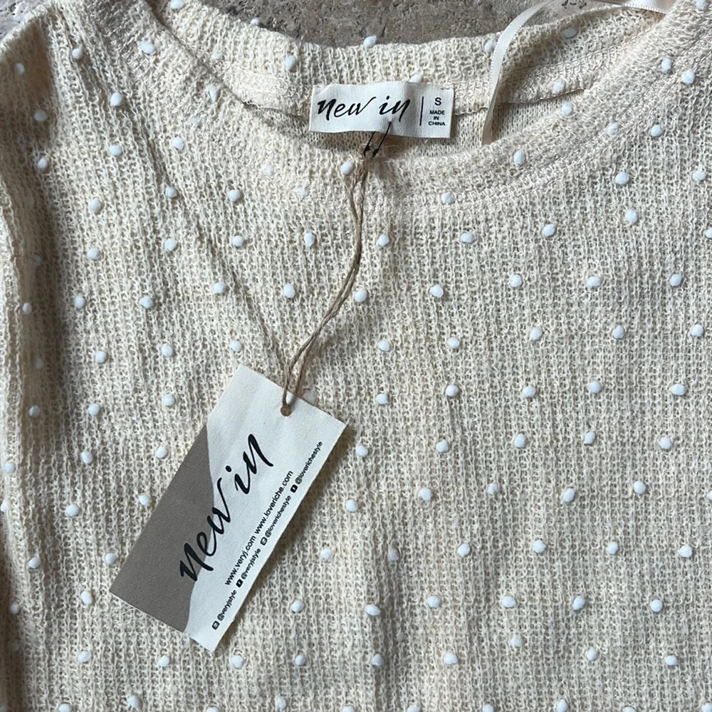 ‘ New In ‘ Fall Sweaters - Picture 4 of 4